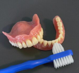 prothese dentaire amovible partielle totale dentier entretien appareil complet ludovic ha dentiste anglet blancpignon